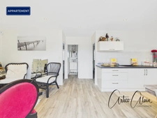 Maison de plain-pied 200 m² avec appartement indépendant et piscine  