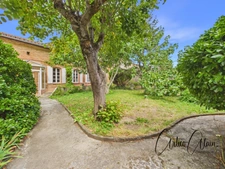 Maison bourgeoise 183 m² – jardin, 2 garages et double accès