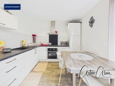 Maison de plain-pied 200 m² avec appartement indépendant et piscine  