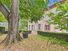 Maison bourgeoise XIXᵉ – 331 m² – appartement indépendant – piscine