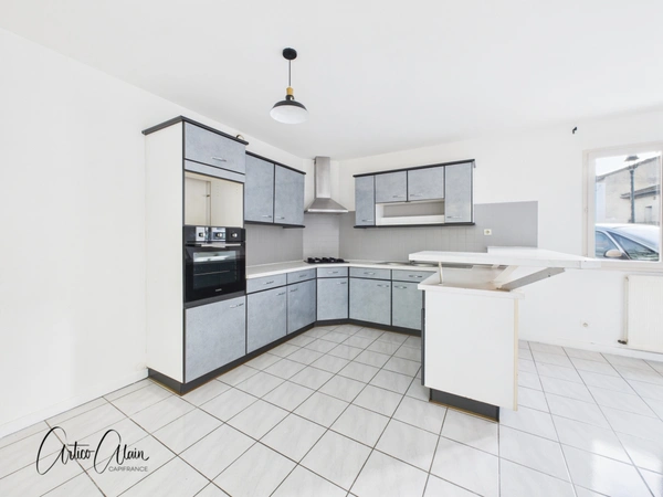 Maison à vendre 3 pièces avec extérieur et garage