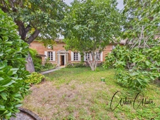 Maison bourgeoise 183 m² – jardin, 2 garages et double accès