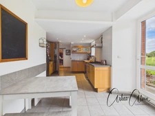 Maison bourgeoise XIXᵉ – 331 m² – appartement indépendant – piscine