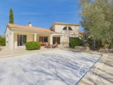 Maison familiale de standing – 230 m² – Terrain arboré de 2 080 m² avec piscine 
