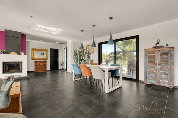 Maison contemporaine de prestige de 154 m² avec piscine et vue panoramique sur le Lauragais