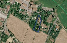Terrain constructible de 1 700m² viabilisé avec vue sur les Pyrénées