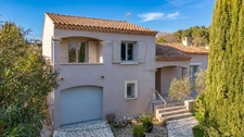 Maussane-les-Alpilles – Maison rénovée, à deux pas du village 
