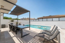 Villa contemporaine, 150 m2, 4 chambres, piscine 