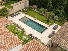 Mas en pierre 257 m2 1111 m2 de terrain, piscine chauffée au Paradou 
