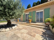 SOUS OFFRE - Maison de plain pied à Maussane-les-Alpilles 