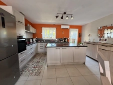 SOUS OFFRE - Maison de plain pied à Maussane-les-Alpilles 
