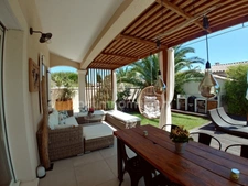 SOUS COMPROMIS DE VENTE Maison secteur recherché au Paradou, piscine, garage au calme. 