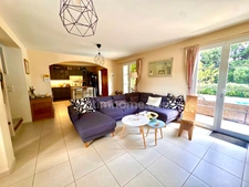 Charmante maison au calme, 4 chambres, piscine, 600 m2 de terrain 