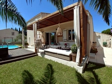 SOUS COMPROMIS DE VENTE Maison secteur recherché au Paradou, piscine, garage au calme. 