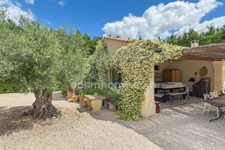 Maison plain-pied - 285 m2 - Maussane-les-Alpilles - 1800 m2 de terrain, piscine, pool house au calme. 