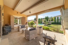 Paradou, Maison 145 m2, piscine chauffée, 1000 M2 de terrain l’art de vivre à deux pas du village