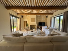 Magnifique Mas 359 m2 - terrain de 1885 m2 - piscine - dépendance - garage 