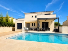 Villa contemporaine, 150 m2, 4 chambres, piscine 