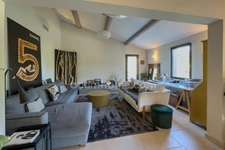 Maison plain-pied - 285 m2 - Maussane-les-Alpilles - 1800 m2 de terrain, piscine, pool house au calme. 