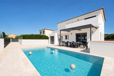 Villa contemporaine, 150 m2, 4 chambres, piscine 