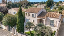 Maussane-les-Alpilles – Élégante maison rénovée, à deux pas du village 