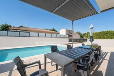 Villa contemporaine, 150 m2, 4 chambres, piscine 