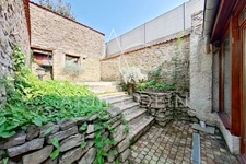 Maison en pierre de caractère – 170 m² habitables – beaux volumes – proche frontière luxembourgeoise