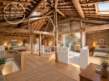 Maison de village atypique avec jardin, garage et combles aménageables à Labry