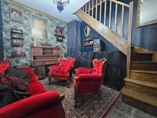 Maison de village atypique avec jardin, garage et combles aménageables à Labry
