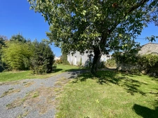 Terrain constructible de 1078 m² à vendre au cœur de Bourgneuf