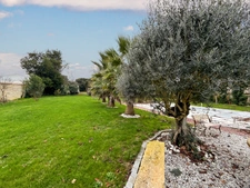 PRESTIGIOUS 10-ROOM PROPERTY NEAR LA ROCHELLE