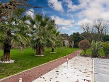 PRESTIGIOUS 10-ROOM PROPERTY NEAR LA ROCHELLE