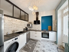 PRESTIGIOUS 10-ROOM PROPERTY NEAR LA ROCHELLE