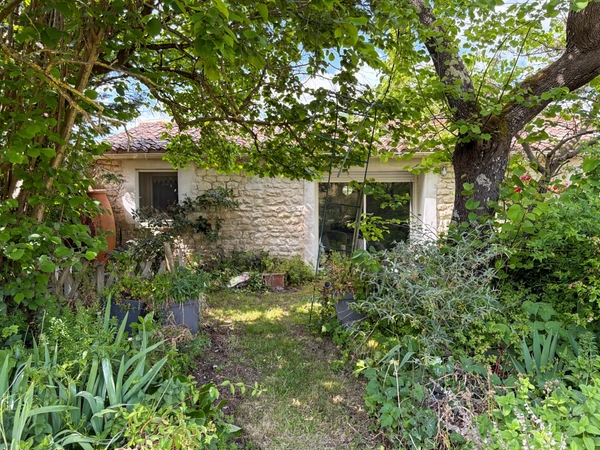 Maison à vendre 7 pièces LA JARNE (17)