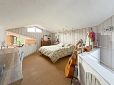 MAISON ATYPIQUE DE 80 M² SUR PLUS DE 1 000 M² DE TERRAIN