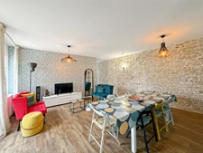 PRESTIGIOUS 10-ROOM PROPERTY NEAR LA ROCHELLE