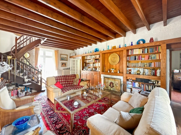 Maison à vendre 7 pièces LA JARNE (17)