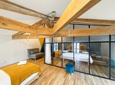PRESTIGIOUS 10-ROOM PROPERTY NEAR LA ROCHELLE