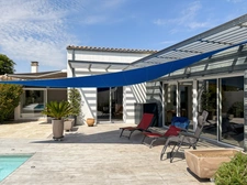 Coup de cœur ! Demeure de caractère rénovée avec piscine