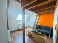 Fermette rénovée de 275 m² habitables sur 2790 m² de terrain – 399 000 € HAI