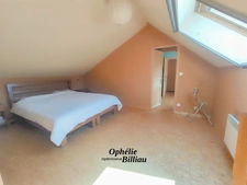 Fermette rénovée de 275 m² habitables sur 2790 m² de terrain – 399 000 € HAI