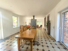 Fermette rénovée de 275 m² habitables sur 2790 m² de terrain – 399 000 € HAI