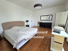 Maison Bourgeoise rénovée de 221 m² à Crespin – Cachet, volumes et jardin clos
