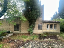 AIX EN PROVENCE- Proche AXIUM-  Maisons de 178M2 sur Parcelle de 7660 m2- Projet de rénovation totale