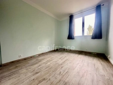AIX EN PROVENCE SOUTH Avenue de la Cible Bright 4-room apartment top floor 