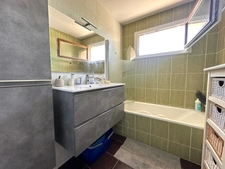 AIX-EN-PROVENCE SOUTH - TORSE TOUR D'AYGOSI Beautiful 76m² APARTMENT ON THE 6TH FLOOR