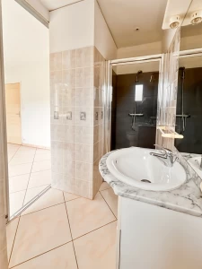 🏡 À vendre – Villa 4 pièces avec piscine, Garage agricole – Nébian