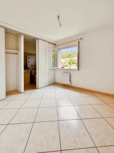 🏡 À vendre – Villa 4 pièces avec piscine, Garage agricole – Nébian