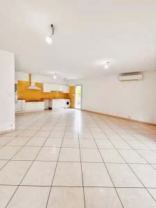 🏡 À vendre – Villa 4 pièces avec piscine, Garage agricole – Nébian