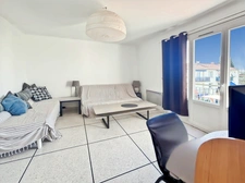 APPARTEMENT MEUBLÉ TRAVERSANT 67M2 BALCON CAVE GARAGE - AIGUELONGUE
